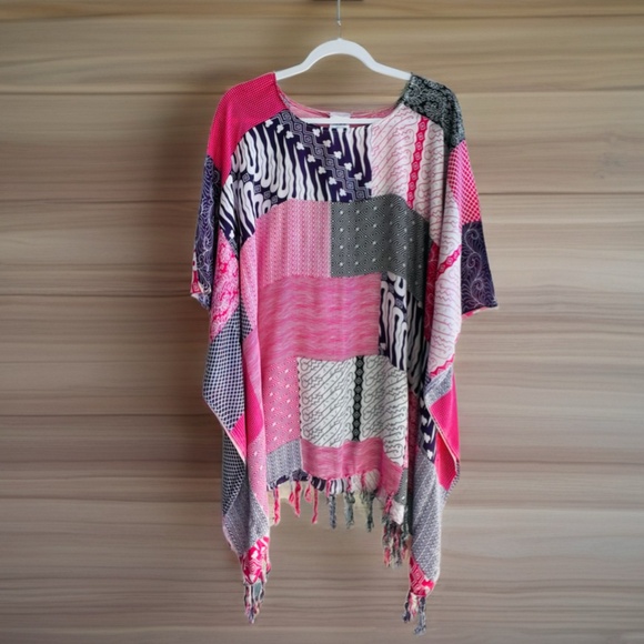0145/  Pink batik Pattern Poncho, Short kaftan, Swim Cover Up. - Picture 4 of 11